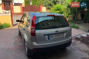 Хетчбек Ford Fiesta 2008 в 