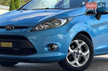Хэтчбек Ford Fiesta 2011 в 