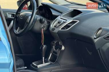 Хэтчбек Ford Fiesta 2011 в 
