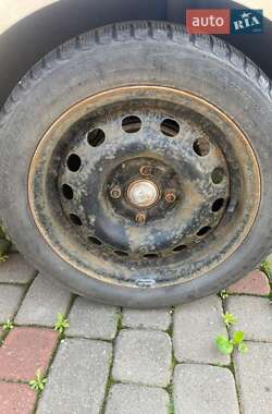 Хэтчбек Ford Fiesta 2005 в 