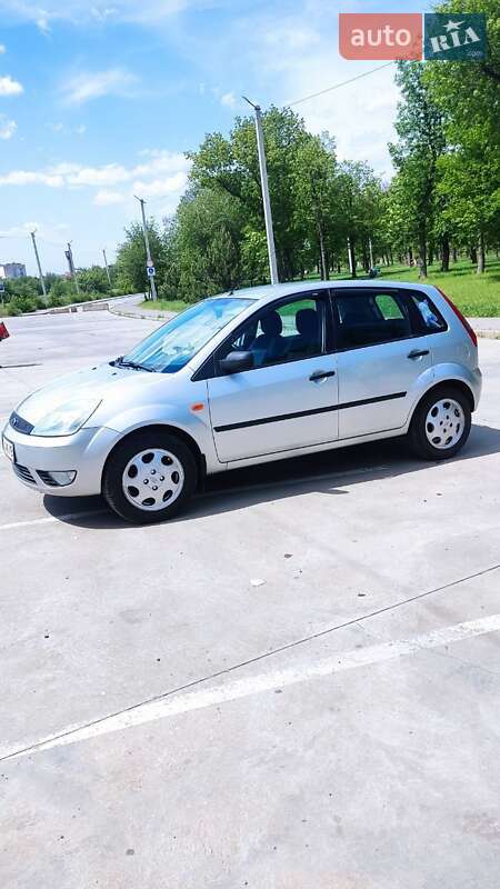 Ford Fiesta 2004