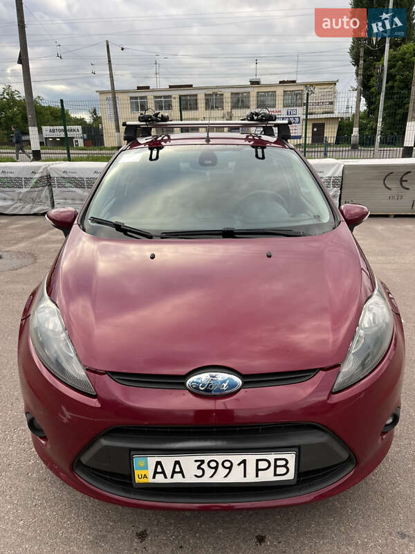 Хэтчбек Ford Fiesta 2011 в Житомире