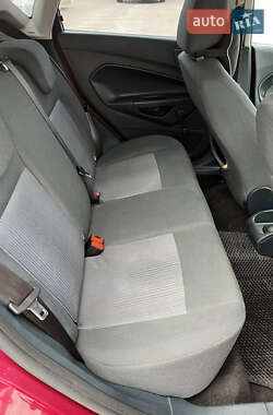 Хэтчбек Ford Fiesta 2011 в 