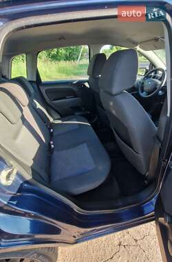 Хетчбек Ford Fiesta 2006 в 