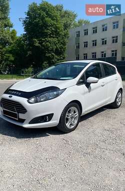 Хэтчбек Ford Fiesta 2017 в Каменском