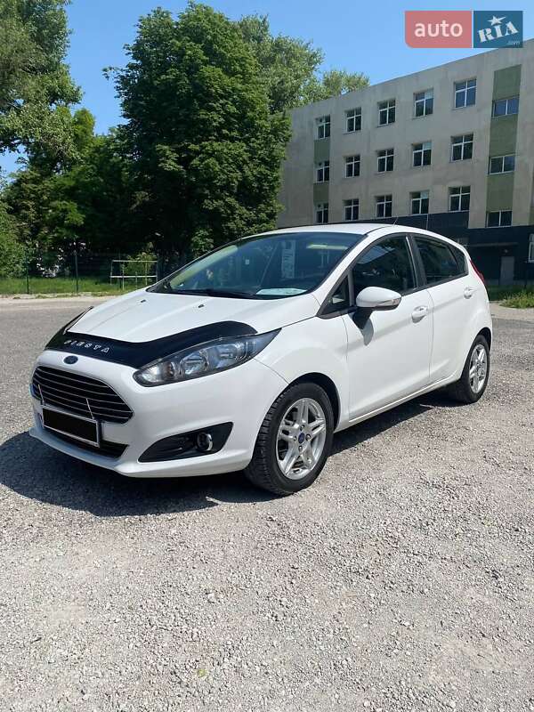 Хэтчбек Ford Fiesta 2017 в Каменском