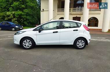 Хэтчбек Ford Fiesta 2012 в 