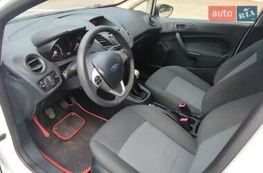 Хэтчбек Ford Fiesta 2012 в 