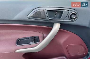 Хетчбек Ford Fiesta 2010 в 