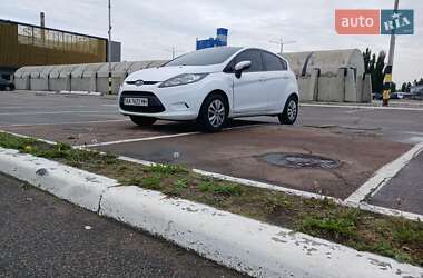 Хэтчбек Ford Fiesta 2012 в 