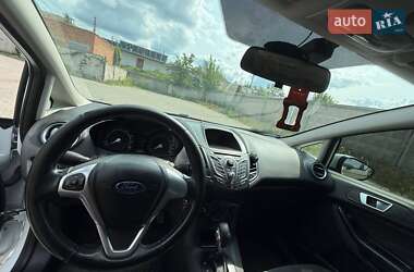 Хэтчбек Ford Fiesta 2013 в 