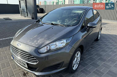 Седан Ford Fiesta 2016 в 