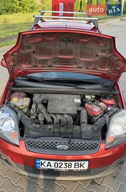 Хэтчбек Ford Fiesta 2008 в 