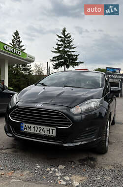 Седан Ford Fiesta 2013 в Хмельницком