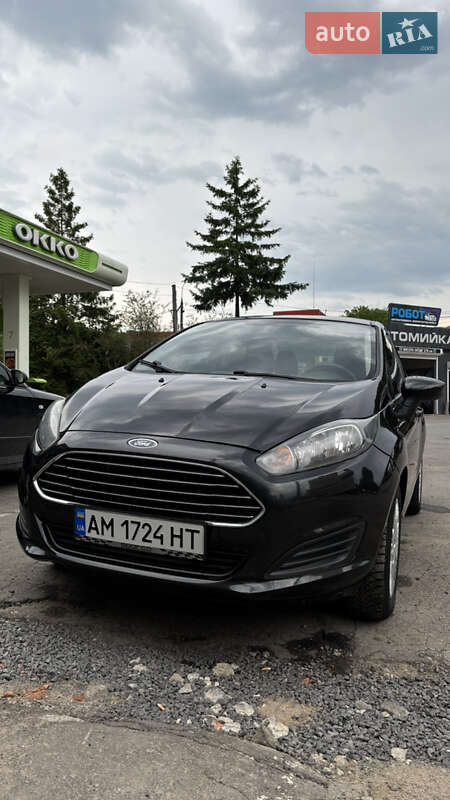 Седан Ford Fiesta 2013 в 