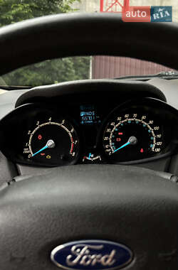Седан Ford Fiesta 2013 в 
