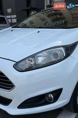 Хэтчбек Ford Fiesta 2013 в 