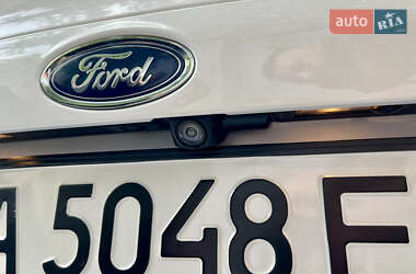Седан Ford Fiesta 2018 в 