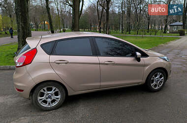Хетчбек Ford Fiesta 2017 в 