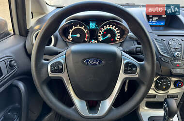 Хэтчбек Ford Fiesta 2018 в 