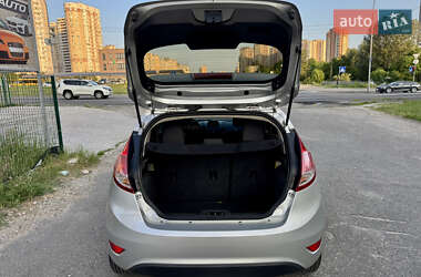 Хэтчбек Ford Fiesta 2018 в 
