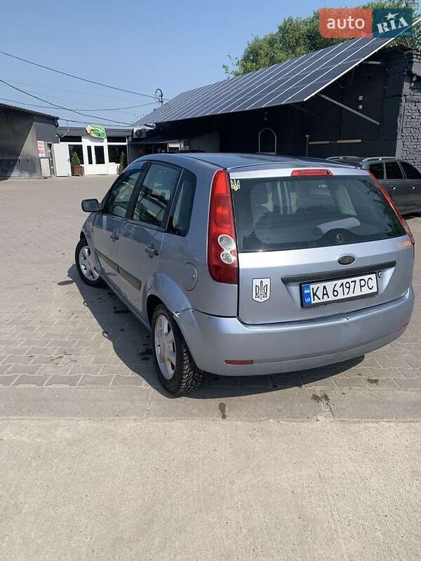 Хэтчбек Ford Fiesta 2005 в Киеве