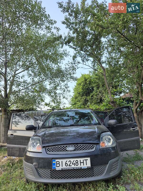 Хэтчбек Ford Fiesta 2007 в Полтаве
