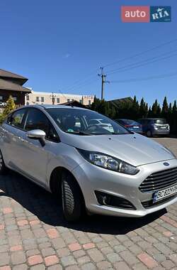 Хэтчбек Ford Fiesta 2015 в Львове