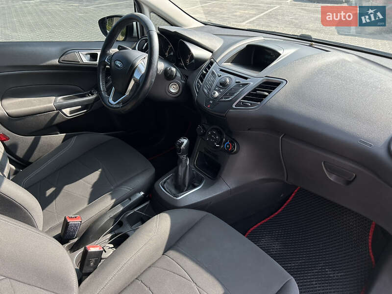 Хетчбек Ford Fiesta 2014 в Вінниці