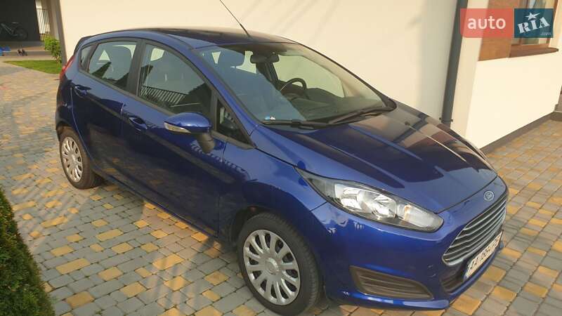 Хэтчбек Ford Fiesta 2015 в Киеве фото 3 Хэтчбек Ford Fiesta 2015 в Киеве