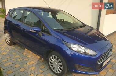 Хэтчбек Ford Fiesta 2015 в 