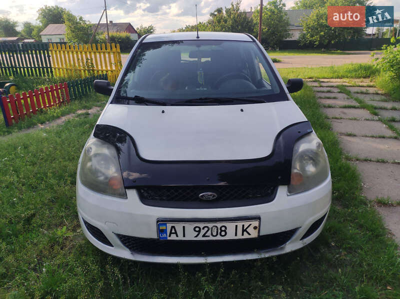 Хэтчбек Ford Fiesta 2007 в Нежине