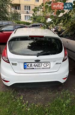 Хетчбек Ford Fiesta 2016 в Києві