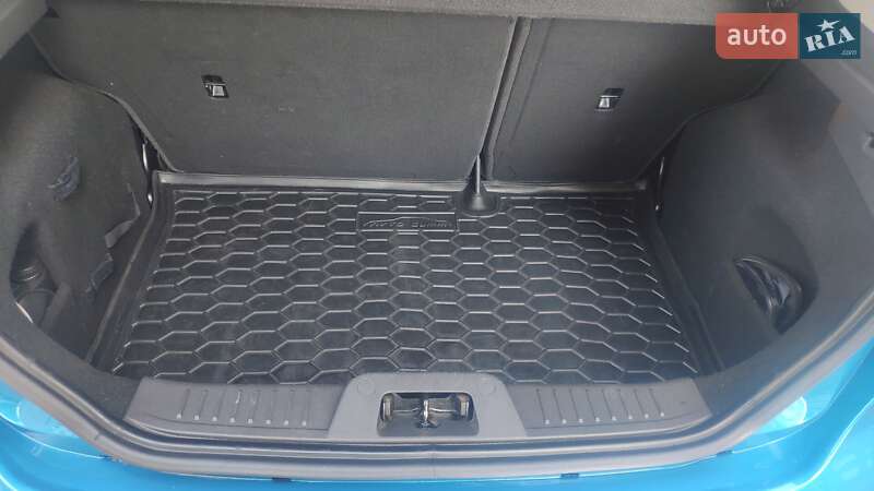 Хэтчбек Ford Fiesta 2016 в Киеве