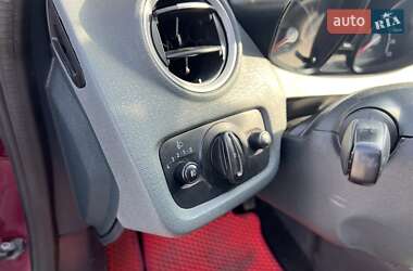 Хэтчбек Ford Fiesta 2011 в 