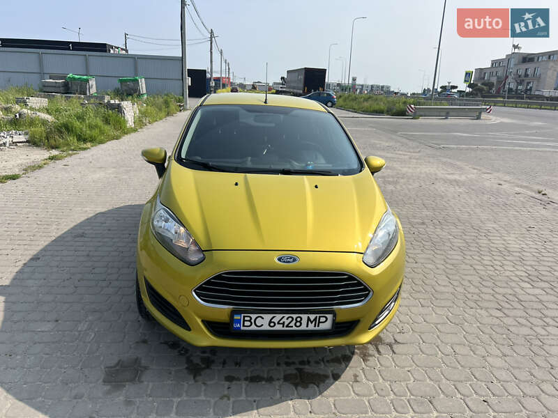 Хэтчбек Ford Fiesta 2013 в 
