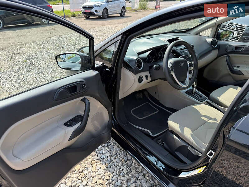 Седан Ford Fiesta 2017 в Коломые