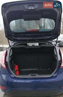 Хэтчбек Ford Fiesta 2013 в 