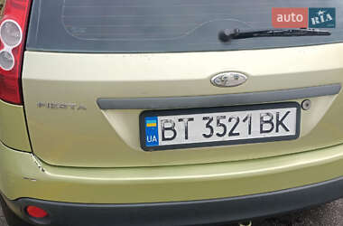 Хэтчбек Ford Fiesta 2007 в 