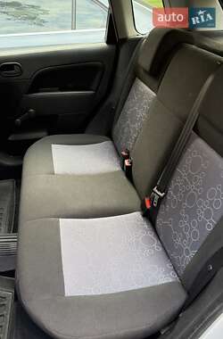 Хэтчбек Ford Fiesta 2008 в 