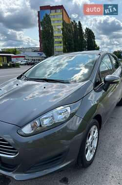 Хетчбек Ford Fiesta 2015 в Києві