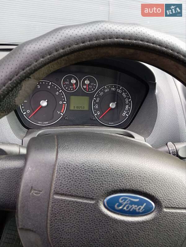 Хэтчбек Ford Fiesta 2007 в Киеве