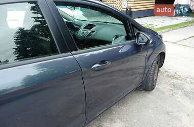 Хэтчбек Ford Fiesta 2013 в 