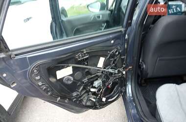 Хэтчбек Ford Fiesta 2013 в 