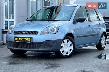 Хэтчбек Ford Fiesta 2006 в 