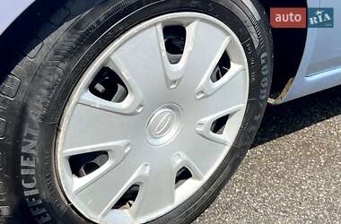 Хэтчбек Ford Fiesta 2006 в 