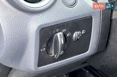 Хэтчбек Ford Fiesta 2006 в 