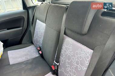 Хэтчбек Ford Fiesta 2006 в 