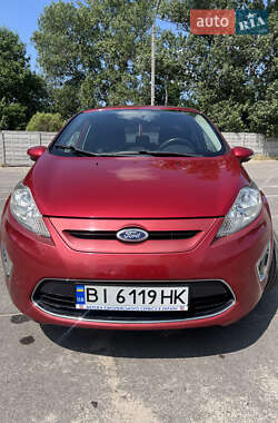 Хэтчбек Ford Fiesta 2010 в 