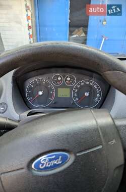 Хэтчбек Ford Fiesta 2007 в 